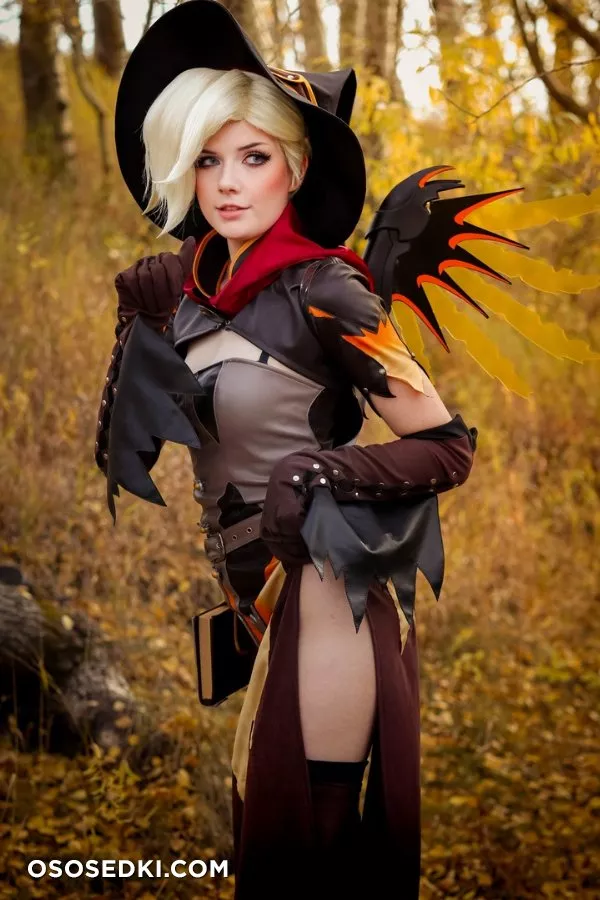Meggii cosplay - Witch Mercy patreon cosplay set - 6