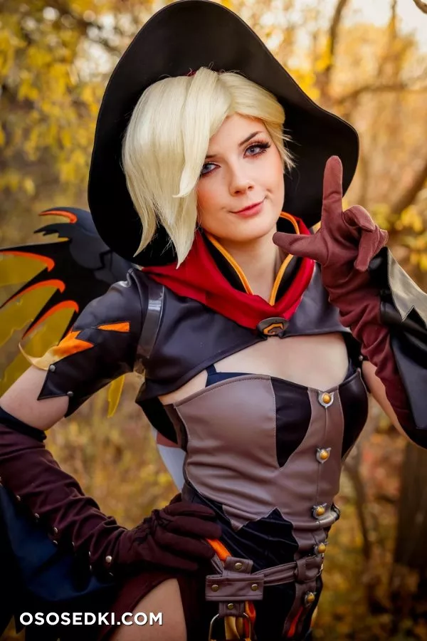 Meggii cosplay - Witch Mercy patreon cosplay set - 13
