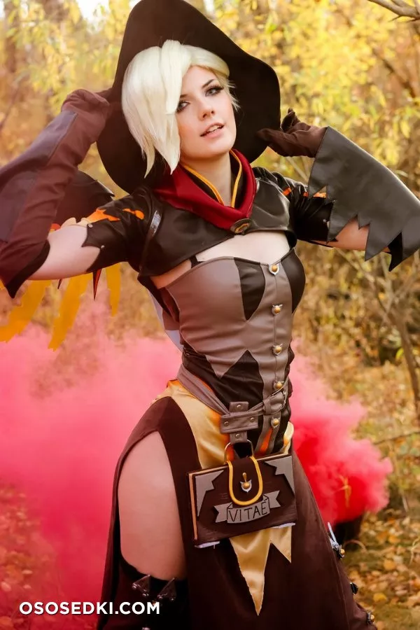 Meggii cosplay - Witch Mercy patreon cosplay set - 16