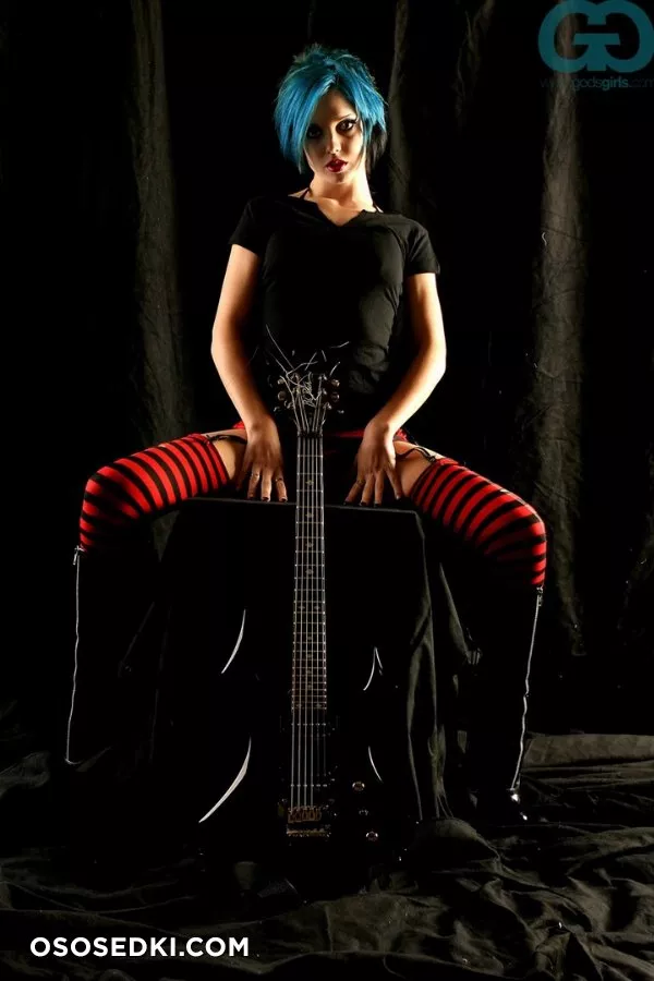 SaraOnTheInternet. Striped Stockings. Guitar - 5