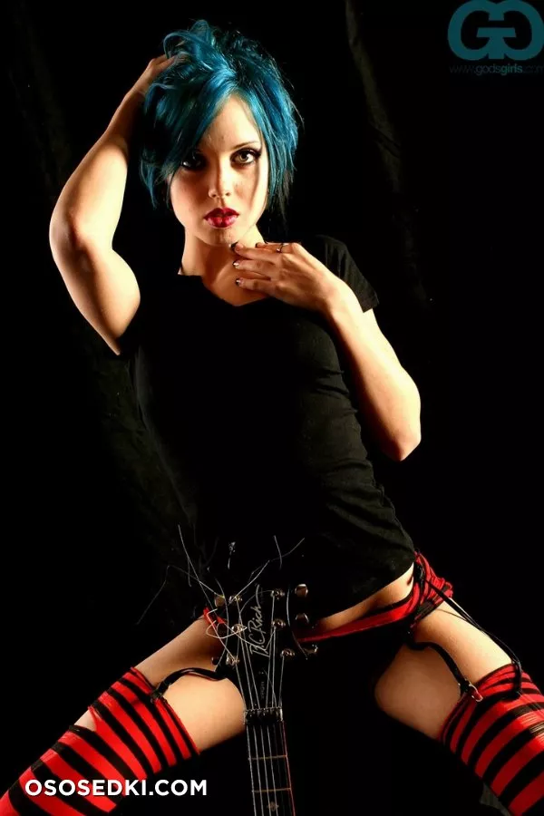 SaraOnTheInternet. Striped Stockings. Guitar - 7