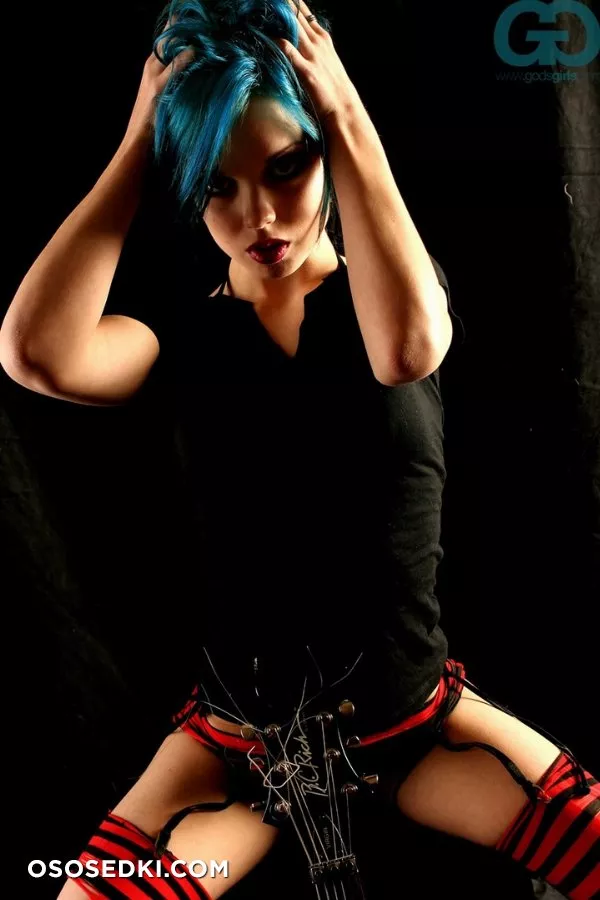 SaraOnTheInternet. Striped Stockings. Guitar - 9
