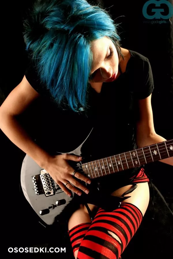 SaraOnTheInternet. Striped Stockings. Guitar - 10