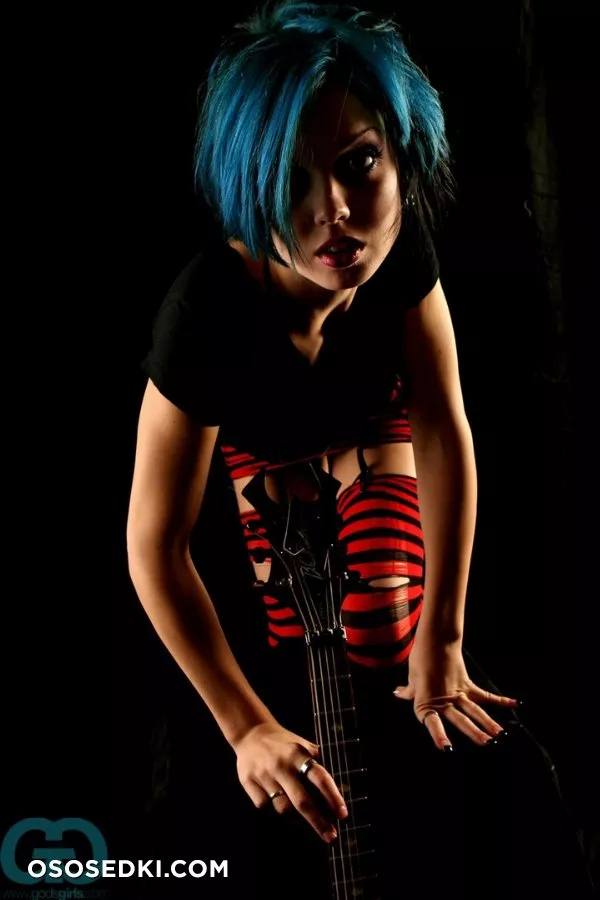 SaraOnTheInternet. Striped Stockings. Guitar - 27