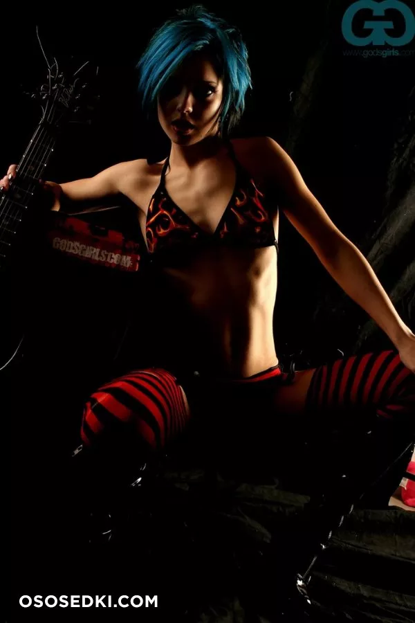 SaraOnTheInternet. Striped Stockings. Guitar - 48