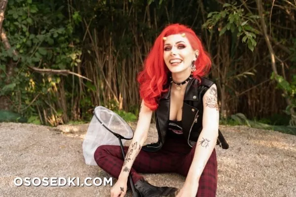 Rolyatistaylor patreon cosplay set - 12