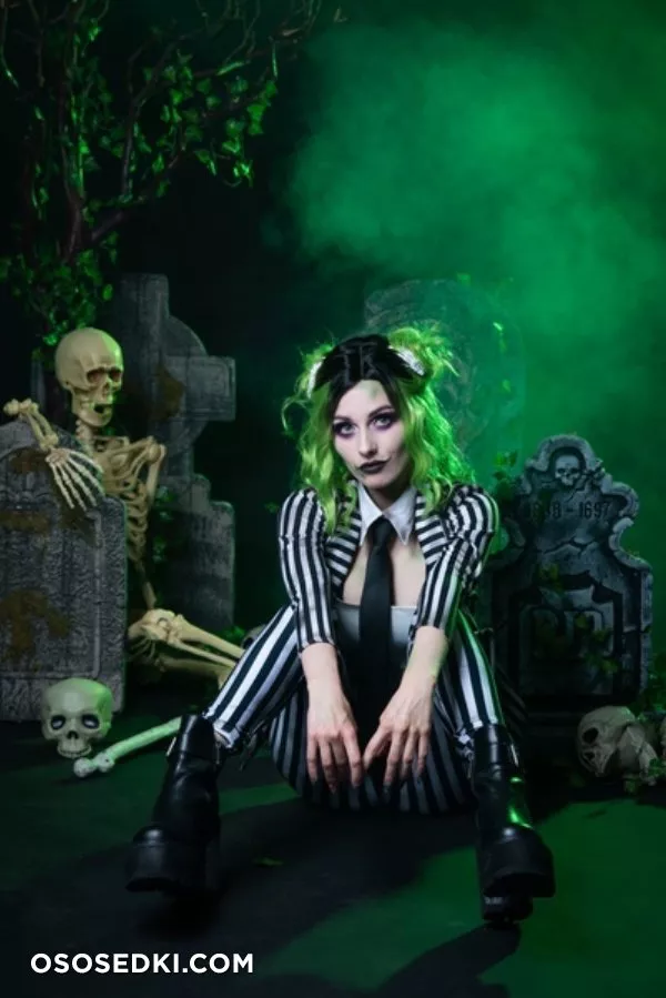 Rolyatistaylor - Beetlejuice erotic patreon cosplay set - 14