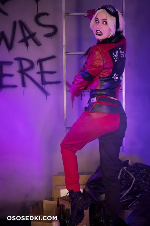 Nichameleon - Harley Quinn patreon cosplay set - 11