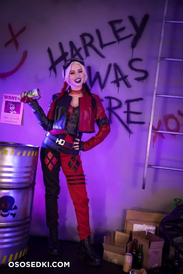 Nichameleon - Harley Quinn patreon cosplay set - 12