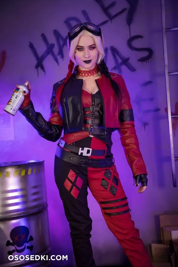 Nichameleon - Harley Quinn patreon cosplay set - 13