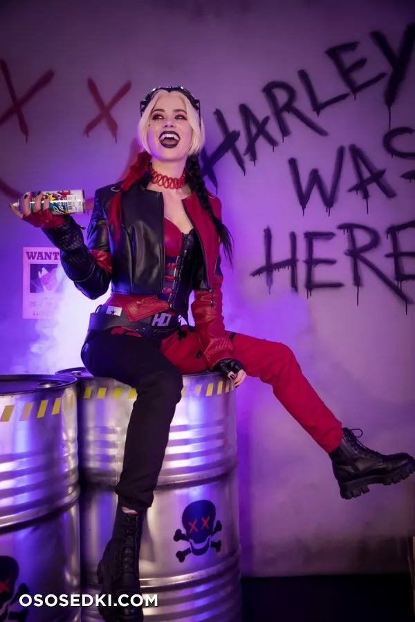 Nichameleon - Harley Quinn patreon cosplay set - 17