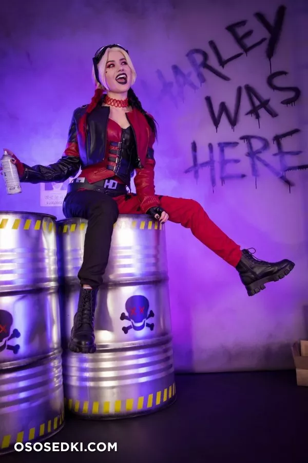 Nichameleon - Harley Quinn patreon cosplay set - 19