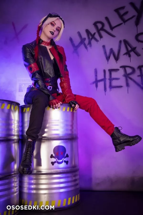 Nichameleon - Harley Quinn patreon cosplay set - 20