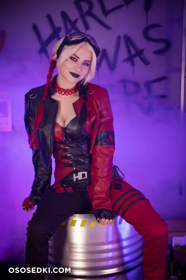 Nichameleon - Harley Quinn patreon cosplay set - 23