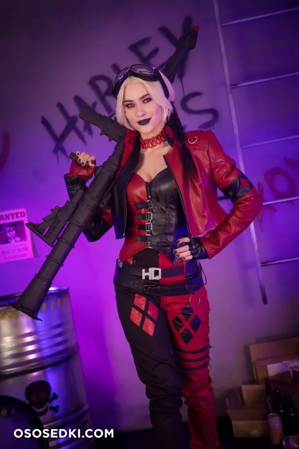 Nichameleon - Harley Quinn patreon cosplay set - 40