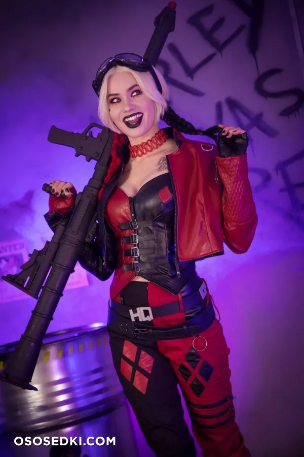 Nichameleon - Harley Quinn patreon cosplay set - 41