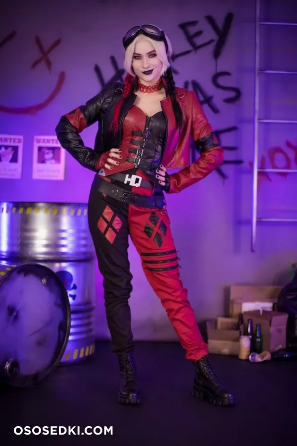 Nichameleon - Harley Quinn patreon cosplay set - 67