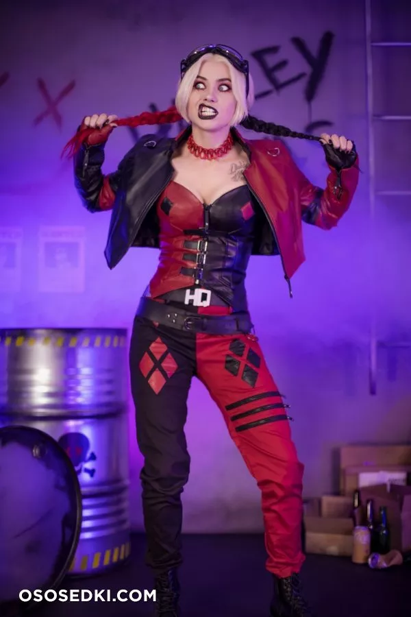 Nichameleon - Harley Quinn patreon cosplay set - 69