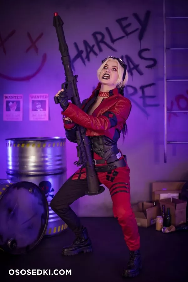 Nichameleon - Harley Quinn patreon cosplay set - 76