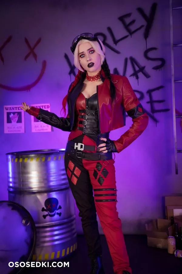 Nichameleon - Harley Quinn patreon cosplay set - 89