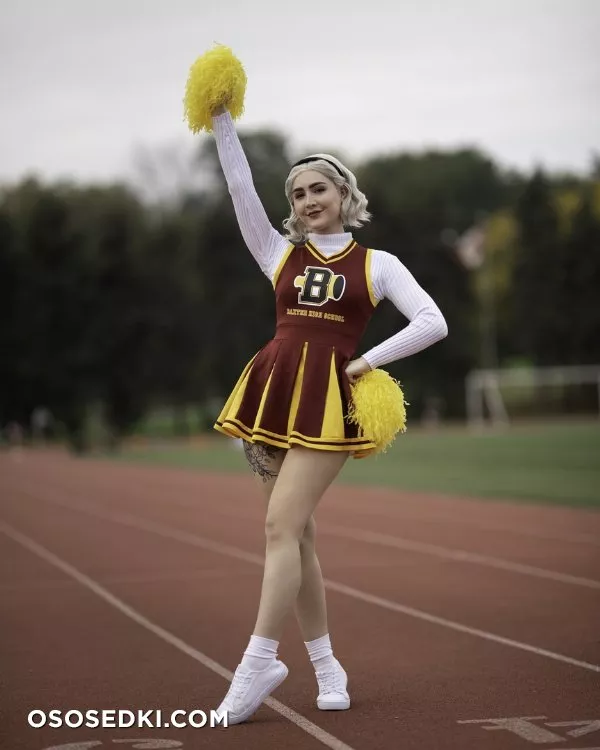 Luxlo cosplay - Cheer Sabrina patreon set - 10