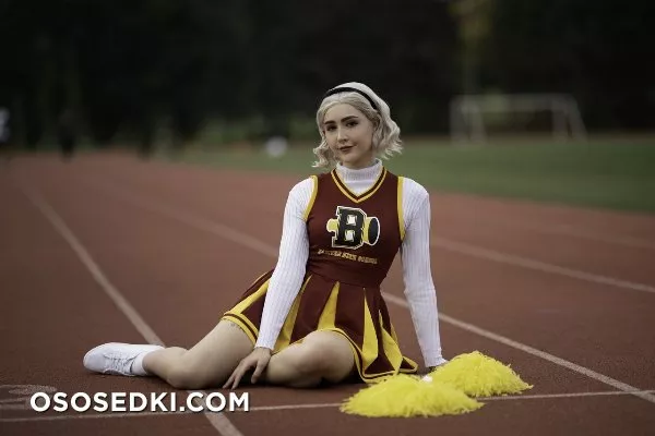 Luxlo cosplay - Cheer Sabrina patreon set - 12