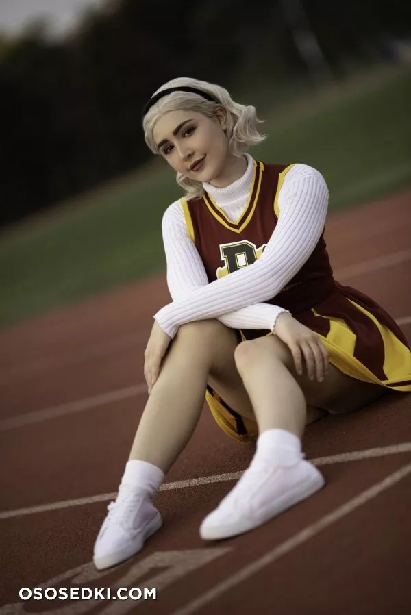 Luxlo cosplay - Cheer Sabrina patreon set - 17
