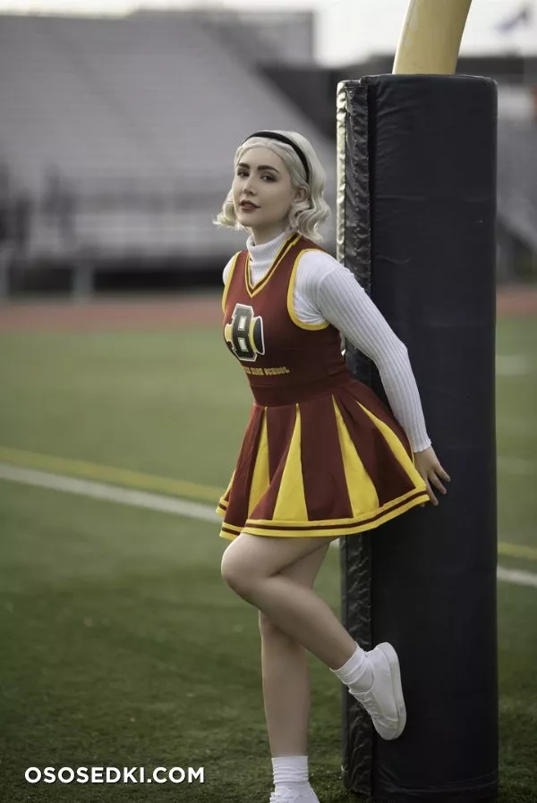 Luxlo cosplay - Cheer Sabrina patreon set - 26