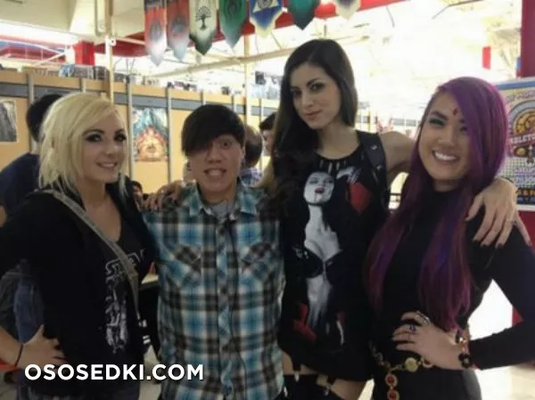 Jessica Nigri and LeeAnna Vamp - 12