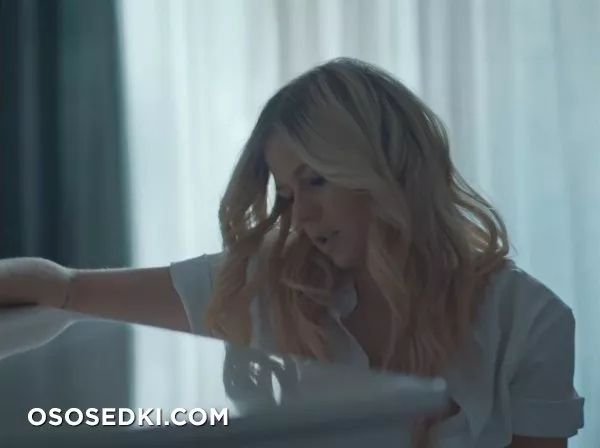 Аврил Лавин голая, фото Avril Lavigne - 91