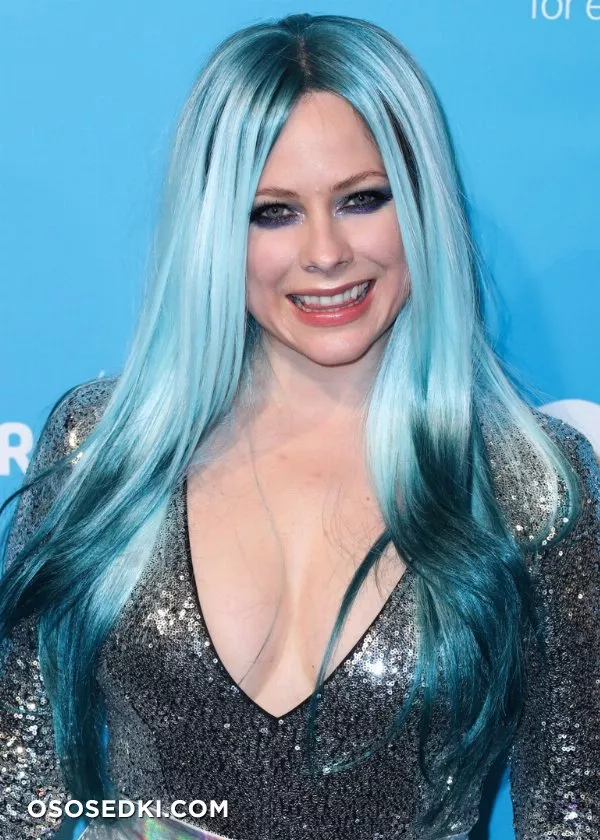 Аврил Лавин голая, фото Avril Lavigne - 141