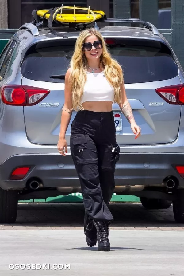 Аврил Лавин голая, фото Avril Lavigne - 173