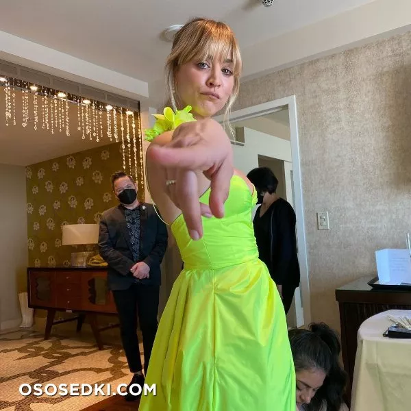 Кейли Куоко (Kaley Cuoco) голая. Украденное фото - 150