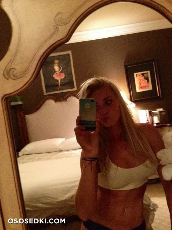 Аманда Мичалка голая, фото AJ Michalka  - 16