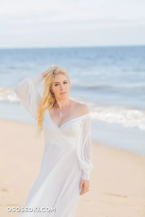 Хайди Монтаг голая - фото Heidi Montag в бикини - 227