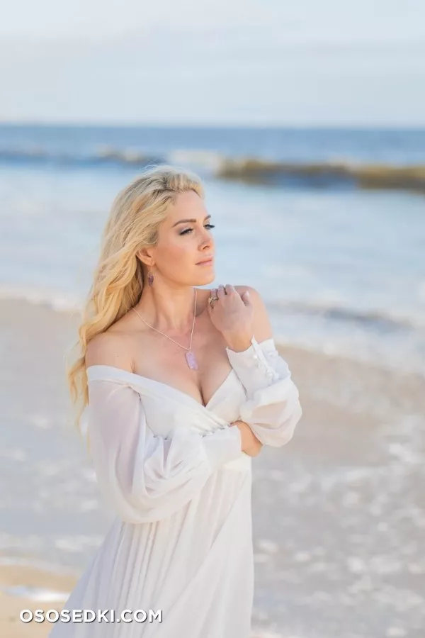 Хайди Монтаг голая - фото Heidi Montag в бикини - 244