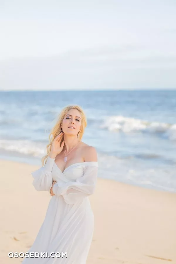 Хайди Монтаг голая - фото Heidi Montag в бикини - 247