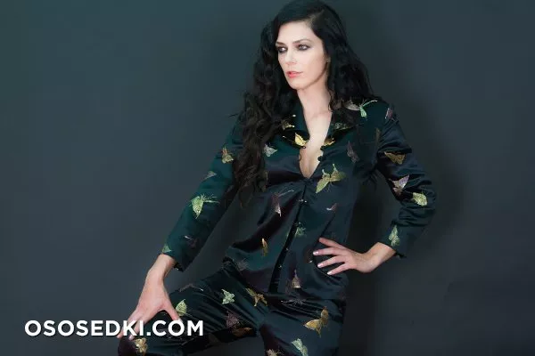 Эдрианн Карри голая, фото Adrianne Curry - 30