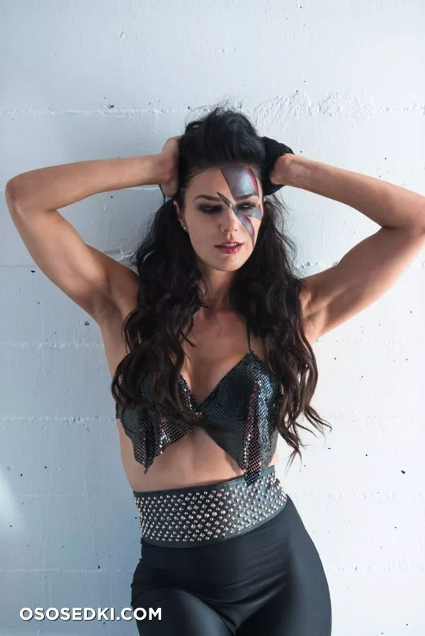 Эдрианн Карри голая, фото Adrianne Curry - 105