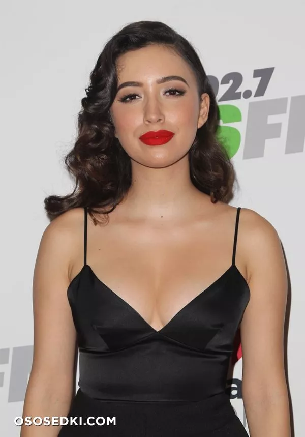 Кристиан Серратос голая - фото Christian Serratos - 22