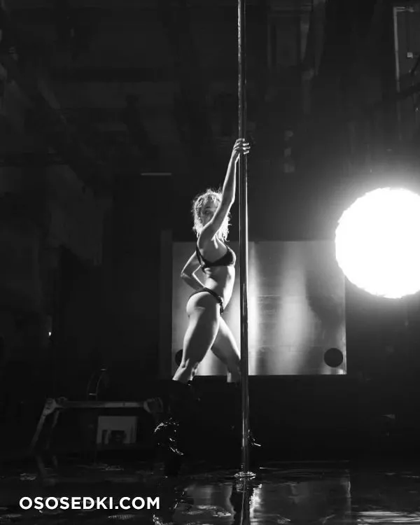 Талия Дебретт Барнетт (FKA Twigs) - 38