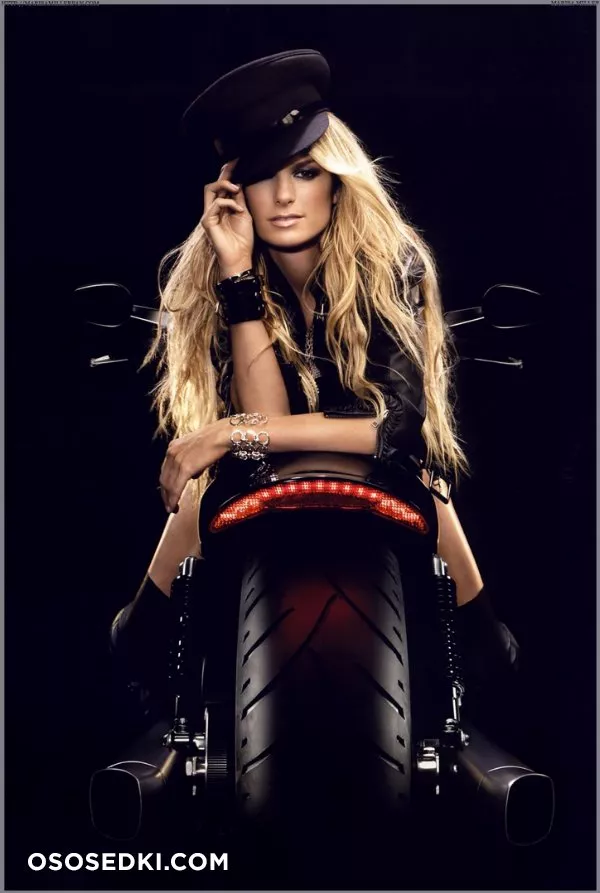 Мариса Миллер (Marisa Miller) фото - голая - 26