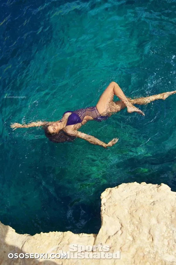 Робин Лоули голая, фото Robyn Lawley - 57