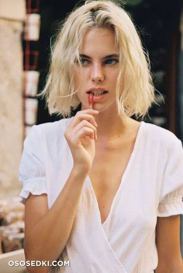 Джулия Алмендра голая - фото Julia Almendra - 123