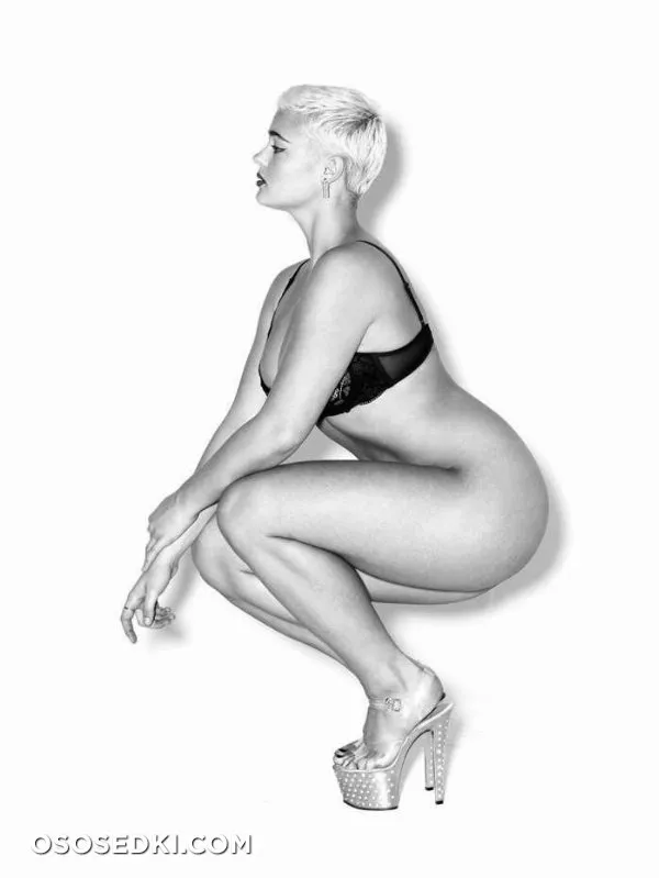 Стефания Феррарио голая - фото Stefania Ferrario - 12