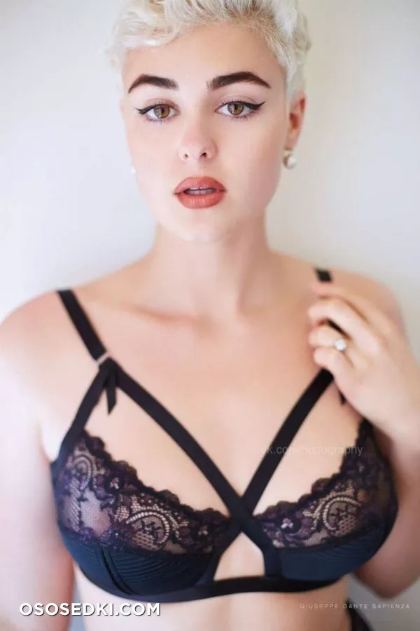Стефания Феррарио голая - фото Stefania Ferrario - 18