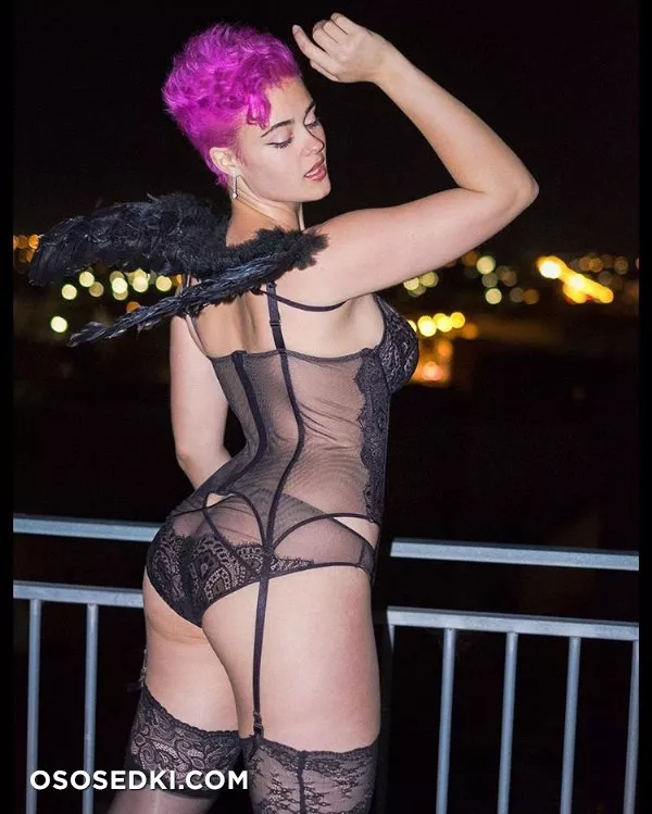 Стефания Феррарио голая - фото Stefania Ferrario - 52