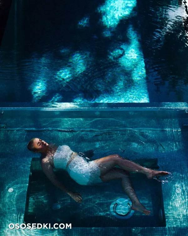 Стефания Феррарио голая - фото Stefania Ferrario - 113