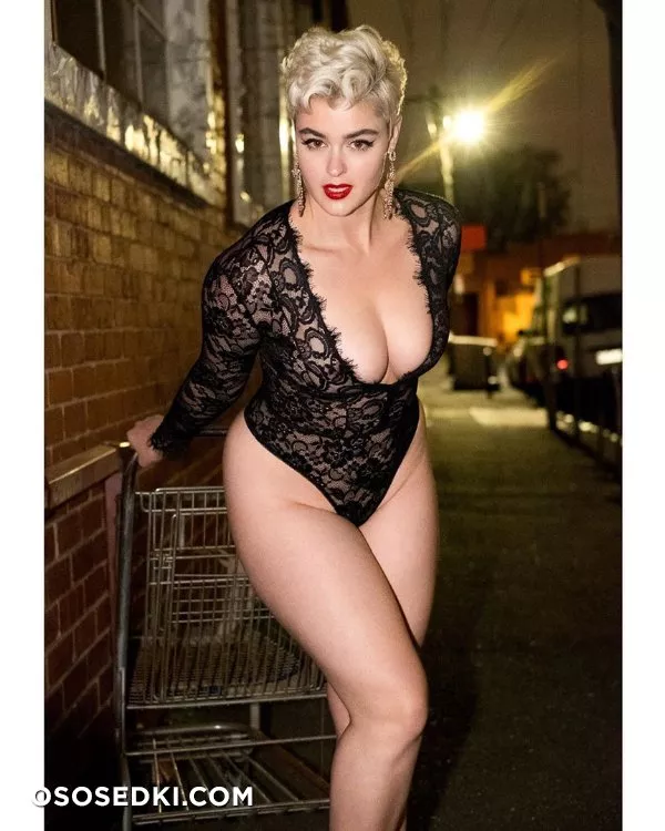 Стефания Феррарио голая - фото Stefania Ferrario - 300