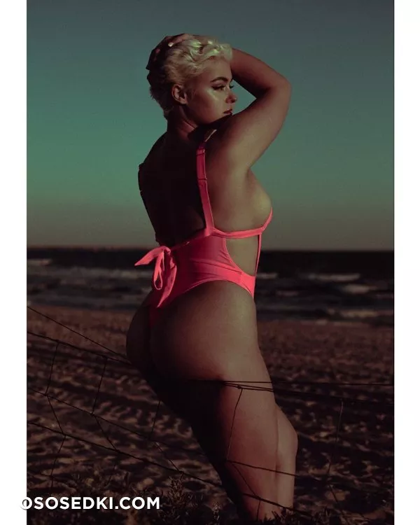 Стефания Феррарио голая - фото Stefania Ferrario - 304